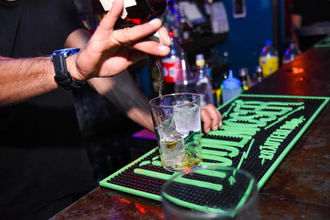 bar-2.webp